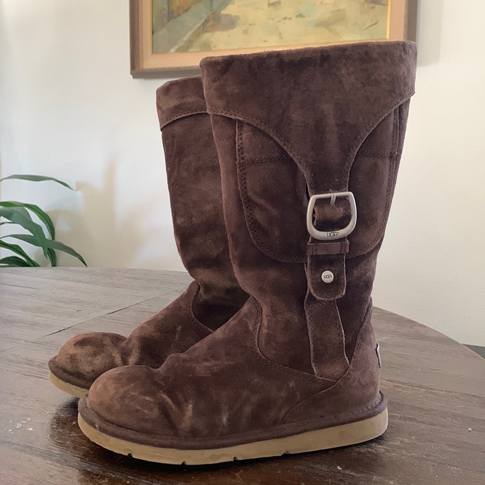Ugg tall brown suede boots size 6